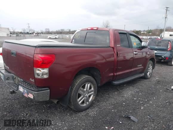 2008 Toyota Tundra Limited с VIN 5TBBV58118S512890, выставлен на аукционе IAAI как лот 41206757 с пробегом 132 816 миль миль и . История ставок и продаж доступна на DreamBid. Изображение 4.