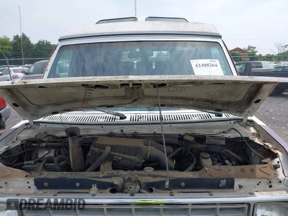 1991 Ford Econoline Cargo с VIN 1FDEE14N6MHA13731, выставлен на аукционе IAAI как лот 42488264 с пробегом 51 690 миль миль и . История ставок и продаж доступна на DreamBid. Изображение 10.