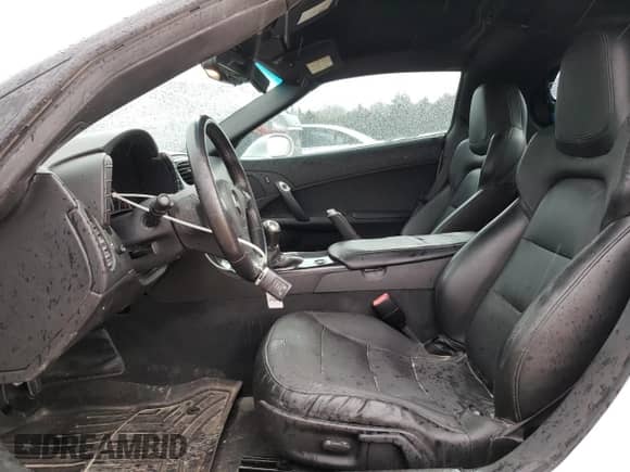 2012 Chevrolet Corvette 1LT с VIN 1G1YA2DW0C5101842, выставлен на аукционе Copart как лот 46094805 с пробегом 48 493 миль миль и Списание • Salvage title. История ставок и продаж доступна на DreamBid. Изображение 7.