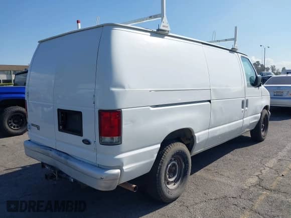 1998 Ford Econoline Cargo с VIN 1FTRE1465WHC17700, выставлен на аукционе IAAI как лот 43138976 с пробегом 214 121 миль миль и . История ставок и продаж доступна на DreamBid. Изображение 4.