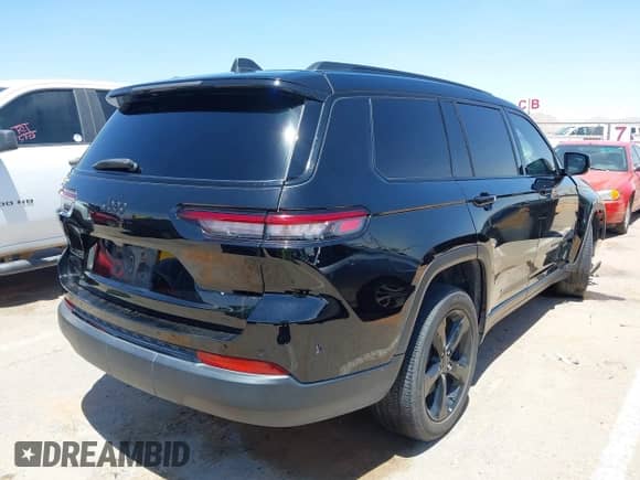 2023 Jeep Grand Cherokee Laredo z VIN 1C4RJJAG5P8794267, wystawiony jako IAAI lot #42317084 z przebiegiem 49 614 mil mil oraz . Historia ofert i sprzedaży dostępna na DreamBid. Obrazek 4.