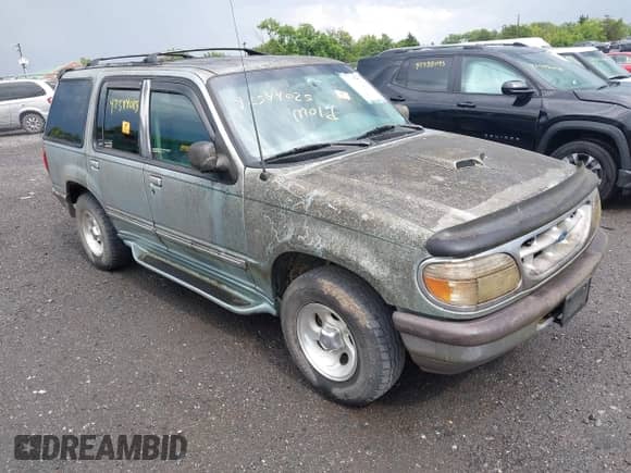 1996 Ford Explorer XL z VIN 1FMDU32X4TZA63759, wystawiony jako IAAI lot #42544025 z przebiegiem 254 532 mil mil oraz . Historia ofert i sprzedaży dostępna na DreamBid. Obrazek 1.