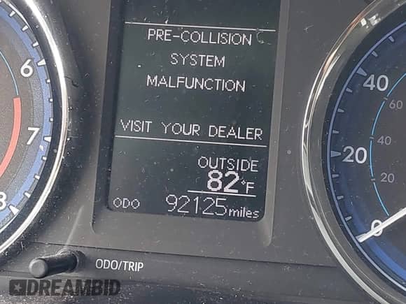 2019 Toyota Corolla L с VIN 5YFBURHE2KP949205, выставлен на аукционе IAAI как лот 43017015 с пробегом 92 125 миль миль и . История ставок и продаж доступна на DreamBid. Изображение 16.