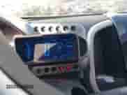 2014 Chevrolet Sonic RS z VIN 1G1JG5SBXE4230911, wystawiony jako IAAI lot #40725104 z przebiegiem 122 433 mil mil oraz . Historia ofert i sprzedaży dostępna na DreamBid. Obrazek 7.