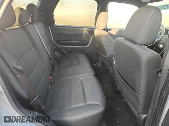 2011 Ford Escape XLT z VIN 1FMCU9DG9BKC38882, wystawiony jako Copart lot #82625205 z przebiegiem Nie podano mil oraz Czysty tytuł • Clean title. Historia ofert i sprzedaży dostępna na DreamBid. Obrazek 10.