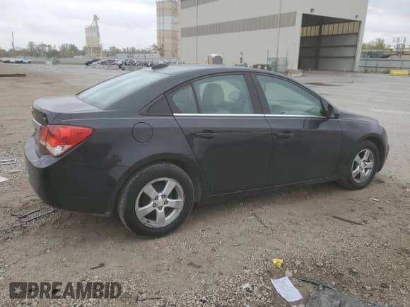2015 Chevrolet Cruze LT with VIN 1G1PC5SB4F7237049, listed as a Copart auction lot 90094795 with 126,605 mi miles and Clean title. Bid and sale history available at DreamBid. Image 3.