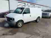 2004 Chevrolet Astro Cargo z VIN 1GCDM19X64B116924, wystawiony jako IAAI lot #41638276 z przebiegiem 352 069 mil mil oraz . Historia ofert i sprzedaży dostępna na DreamBid. Obrazek 2.