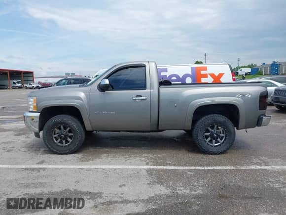 2012 Chevrolet Silverado 1500 Work Truck с VIN 1GCNKPEX0CZ161673, выставлен на аукционе IAAI как лот 42158901 с пробегом 103 319 миль миль и . История ставок и продаж доступна на DreamBid. Изображение 14.