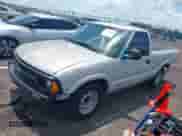 1997 Chevrolet S-10 LS с VIN 1GCCS1442V8158990, выставлен на аукционе IAAI как лот 42591042 с пробегом 136 633 миль миль и . История ставок и продаж доступна на DreamBid. Изображение 2.