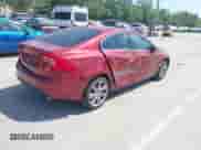 2012 Volvo S60 T6 с VIN YV1902FHXC2135120, выставлен на аукционе IAAI как лот 42952256 с пробегом 161 343 миль миль и . История ставок и продаж доступна на DreamBid. Изображение 4.