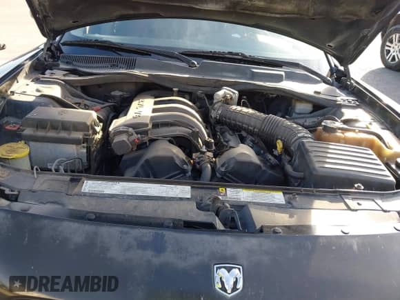 2007 Dodge Charger with VIN 2B3KA43RX7H725071, listed as a IAAI auction lot 43316150 with 224,083 mi miles and . Bid and sale history available at DreamBid. Image 10.
