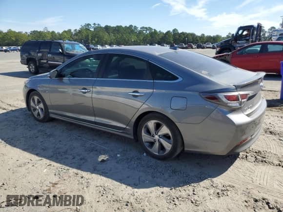 2017 Hyundai Sonata Limited with VIN KMHE34L31HA074359, listed as a Copart auction lot 80677205 with 175,951 mi miles and Clean title. Bid and sale history available at DreamBid. Image 2.