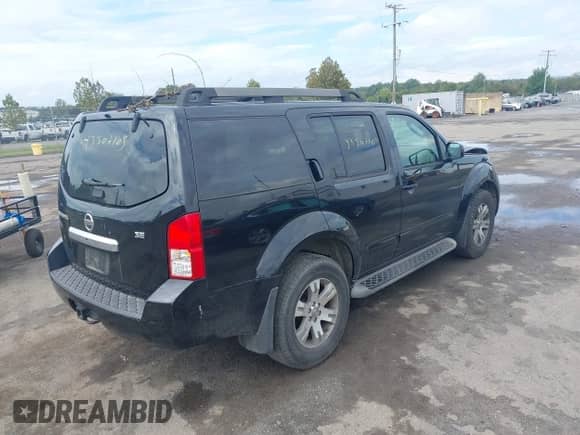 2009 Nissan Pathfinder LE z VIN 5N1AR18B49C617107, wystawiony jako IAAI lot #43307105 z przebiegiem 190 935 mil mil oraz . Historia ofert i sprzedaży dostępna na DreamBid. Obrazek 4.