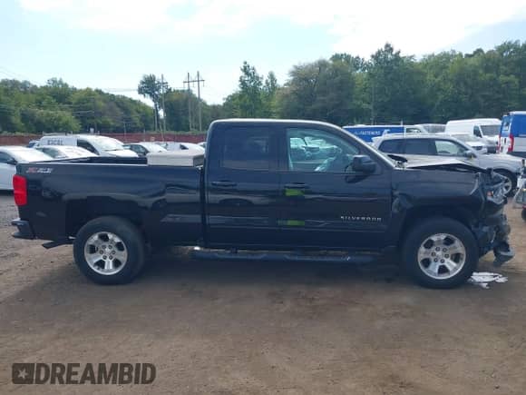 2017 Chevrolet Silverado 1500 LT with VIN 1GCVKREC1HZ339767, listed as a IAAI auction lot 43144752 with 115,896 mi miles and . Bid and sale history available at DreamBid. Image 13.