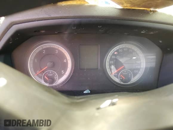 2019 Ram 1500 Tradesman z VIN 1C6RR7KM0KS721049, wystawiony jako Copart lot #56007225 z przebiegiem Nie podano mil oraz Nie do naprawy • Non repairable. Historia ofert i sprzedaży dostępna na DreamBid. Obrazek 9.