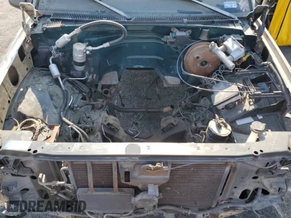 1997 GMC Sierra 1500 z VIN 2GTEC19R8V1527235, wystawiony jako Copart lot #66169475 z przebiegiem Nie podano mil oraz Szkoda całkowita • Salvage title. Historia ofert i sprzedaży dostępna na DreamBid. Obrazek 11.