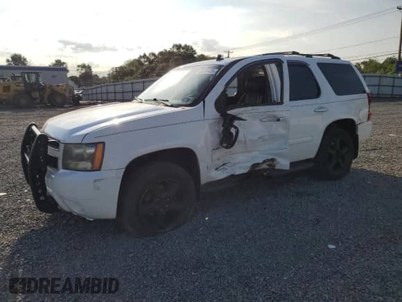 2011 Chevrolet Tahoe LS с VIN 1GNSKAE08BR204021, выставлен на аукционе Copart как лот 65630435 с пробегом 99 355 миль миль и Списание • Salvage title. История ставок и продаж доступна на DreamBid. Изображение 1.