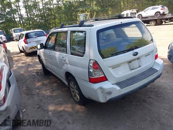 2007 Subaru Forester X z VIN JF1SG65607H703989, wystawiony jako IAAI lot #42787240 z przebiegiem 175 381 mil mil oraz . Historia ofert i sprzedaży dostępna na DreamBid. Obrazek 3.