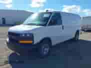 2018 Chevrolet Express Cargo с VIN 1GCWGAFP0J1302710, выставлен на аукционе IAAI как лот 43467415 с пробегом 137 800 миль миль и . История ставок и продаж доступна на DreamBid. Изображение 20.