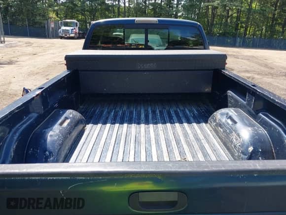 2000 Dodge 2500 with VIN 1B7KF2360YJ184851, listed as a IAAI auction lot 42735612 with 159,817 mi miles and . Bid and sale history available at DreamBid. Image 12.