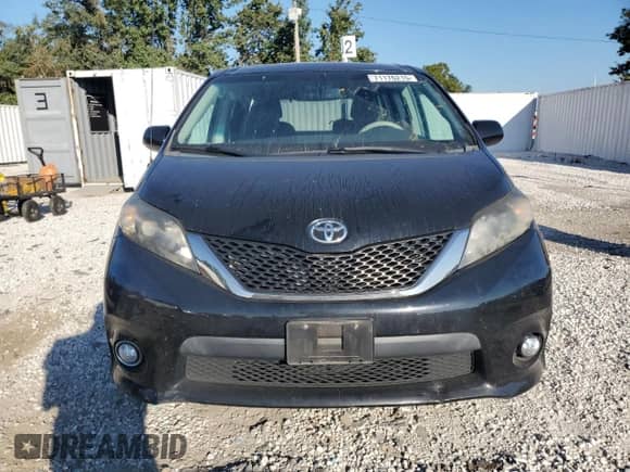 2014 Toyota Sienna SE with VIN 5TDXK3DC6ES438749, listed as a Copart auction lot 71176215 with 163,143 mi miles and Salvage title. Bid and sale history available at DreamBid. Image 5.
