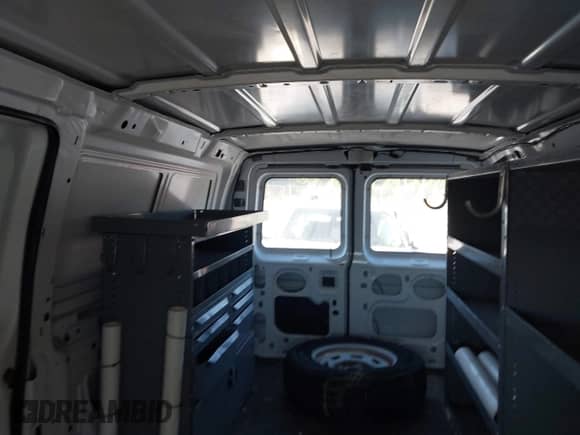 2005 Ford Econoline Cargo with VIN 1FTRE14W55HA43254, listed as a IAAI auction lot 43498317 with 98,238 mi miles and . Bid and sale history available at DreamBid. Image 8.
