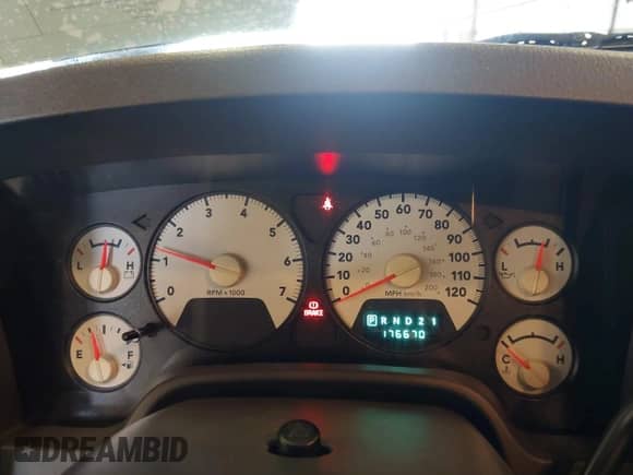 2007 Dodge 1500 SLT with VIN 1D7HU18297J558555, listed as a IAAI auction lot 42874497 with 176,670 mi miles and . Bid and sale history available at DreamBid. Image 7.