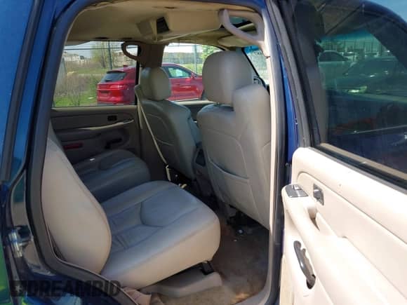 2006 Chevrolet Tahoe LS with VIN 1GNEK13T16J153587, listed as a IAAI auction lot 42244487 with 314,200 mi miles and . Bid and sale history available at DreamBid. Image 8.