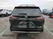 2022 Toyota Sienna Platinum с VIN 5TDERKEC8NS085748, выставлен на аукционе Copart как лот 52972275 с пробегом 32 817 миль миль и Списание • Salvage title. История ставок и продаж доступна на DreamBid. Изображение 6.