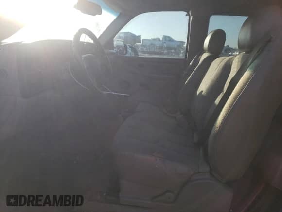 2006 Chevrolet Silverado 1500 LS with VIN 1GCEC19V26Z299240, listed as a Copart auction lot 45420005 with 249,430 mi miles and Salvage title. Bid and sale history available at DreamBid. Image 7.