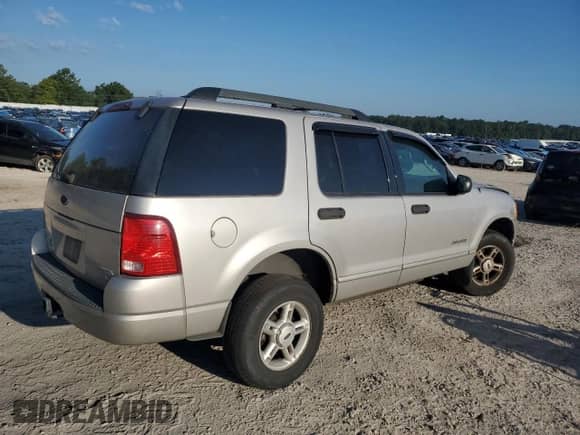 2005 Ford Explorer XLT с VIN 1FMZU63W25UA62588, выставлен на аукционе Copart как лот 68111864 с пробегом Не указан миль и На запчасти • Non repairable. История ставок и продаж доступна на DreamBid. Изображение 3.