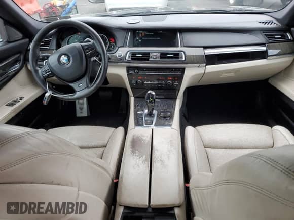 2014 BMW 7 Series 750i xDrive z VIN WBAYB6C58ED224525, wystawiony jako Copart lot #86831595 z przebiegiem 143 385 mil mil oraz Czysty tytuł • Clean title. Historia ofert i sprzedaży dostępna na DreamBid. Obrazek 8.