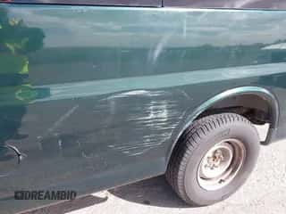 2002 Chevrolet Express с VIN 1GNFG15M021201487, выставлен на аукционе IAAI как лот 41812249 с пробегом 300 406 миль миль и . История ставок и продаж доступна на DreamBid. Изображение 6.