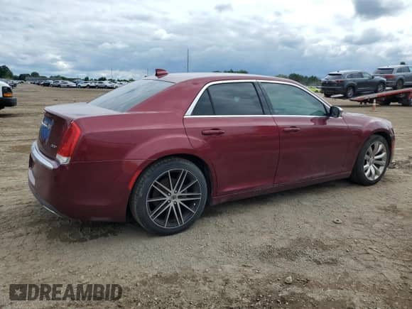 2018 Chrysler 300 Touring L с VIN 2C3CCAAG2JH191119, выставлен на аукционе Copart как лот 69967675 с пробегом 156 423 миль миль и Чистый • Clean title. История ставок и продаж доступна на DreamBid. Изображение 3.