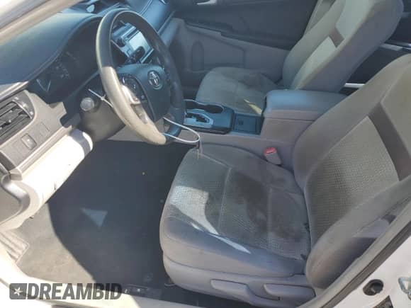 2012 Toyota Camry XLE z VIN 4T1BF1FK2CU531327, wystawiony jako Copart lot #86113965 z przebiegiem 156 587 mil mil oraz Szkoda całkowita • Salvage title. Historia ofert i sprzedaży dostępna na DreamBid. Obrazek 7.