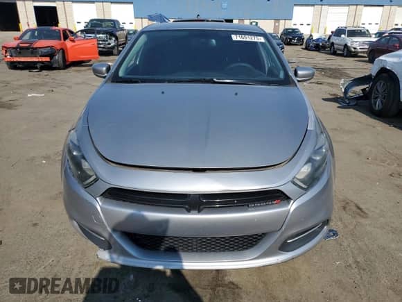 2016 Dodge Dart SXT z VIN 1C3CDFBA8GD720552, wystawiony jako Copart lot #71691275 z przebiegiem 165 385 mil mil oraz Czysty tytuł • Clean title. Historia ofert i sprzedaży dostępna na DreamBid. Obrazek 5.