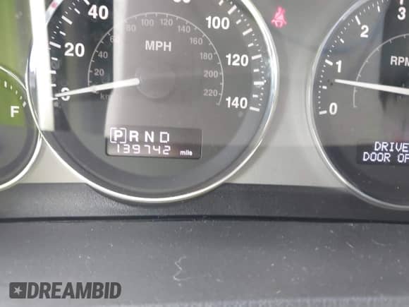 2008 Jeep Grand Cherokee Limited z VIN 1J8HR58228C192147, wystawiony jako IAAI lot #42731947 z przebiegiem 139 742 mil mil oraz . Historia ofert i sprzedaży dostępna na DreamBid. Obrazek 15.