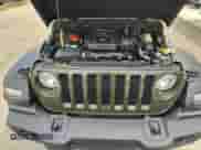 2022 Jeep Wrangler Unlimited Willys z VIN 1C4HJXDN6NW195685, wystawiony jako Copart lot #87094405 z przebiegiem 142 158 mil mil oraz Czysty tytuł • Clean title. Historia ofert i sprzedaży dostępna na DreamBid. Obrazek 7.