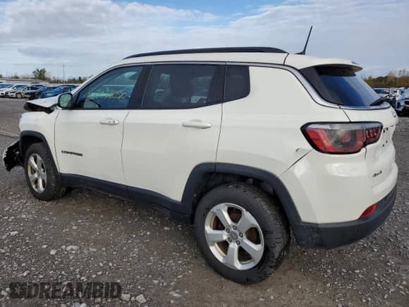 2019 Jeep Compass Latitude with VIN 3C4NJDBB2KT729177, listed as a Copart auction lot 86303805 with Not provided miles and Salvage title. Bid and sale history available at DreamBid. Image 2.