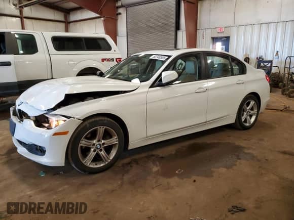 2013 BMW 3 Series 328i xDrive с VIN WBA3B3C5XDF541394, выставлен на аукционе Copart как лот 82249565 с пробегом 117 557 миль миль и Чистый • Clean title. История ставок и продаж доступна на DreamBid. Изображение 1.
