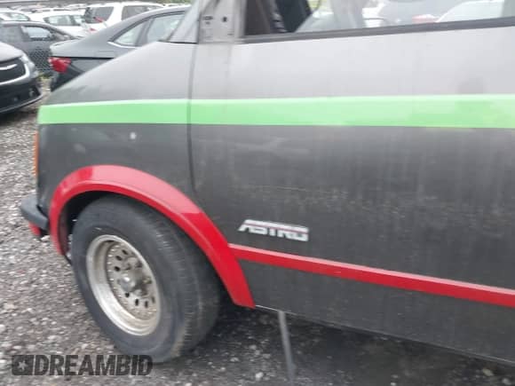 1986 Chevrolet Astro с VIN 1G8DM15Z8GB120348, выставлен на аукционе IAAI как лот 42466278 с пробегом Не указан миль и . История ставок и продаж доступна на DreamBid. Изображение 6.