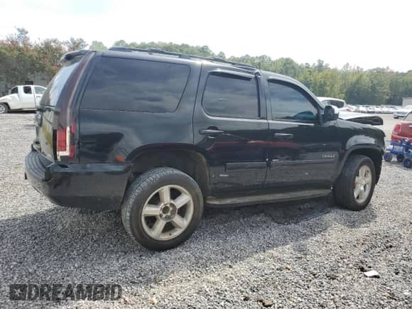 2011 Chevrolet Tahoe LS z VIN 1GNSCAE09BR230866, wystawiony jako Copart lot #81639815 z przebiegiem 124 941 mil mil oraz Szkoda całkowita • Salvage title. Historia ofert i sprzedaży dostępna na DreamBid. Obrazek 3.