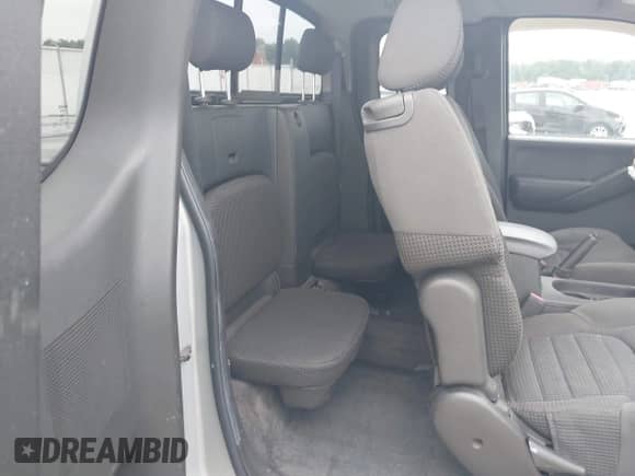 2005 Nissan Frontier SE with VIN 1N6AD06W85C419642, listed as a IAAI auction lot 42501734 with 174,290 mi miles and . Bid and sale history available at DreamBid. Image 8.