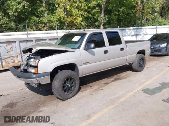 2004 Chevrolet Silverado 2500 LS с VIN 1GCGK23U14F202867, выставлен на аукционе IAAI как лот 43197990 с пробегом 187 199 миль миль и . История ставок и продаж доступна на DreamBid. Изображение 2.