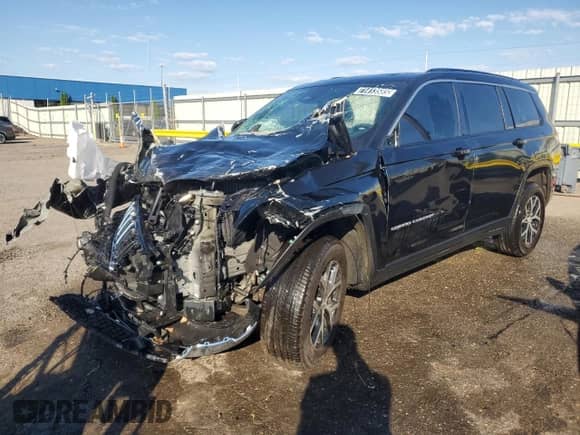 2024 Jeep Grand Cherokee Limited with VIN 1C4RJKBG9R8542609, listed as a Copart auction lot 71413585 with 32,465 mi miles and Non repairable. Bid and sale history available at DreamBid. Image 1.