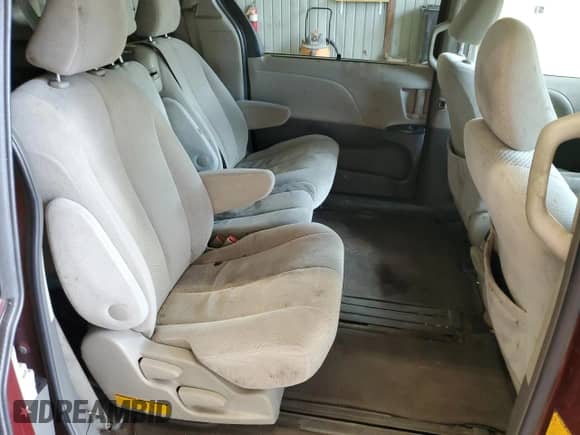 2013 Toyota Sienna LE AAS с VIN 5TDKK3DC8DS389689, выставлен на аукционе Copart как лот 67761225 с пробегом 168 138 миль миль и Чистый • Clean title. История ставок и продаж доступна на DreamBid. Изображение 11.