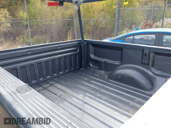 2005 Ford F-150 XL с VIN 1FTRF12W85NA27339, выставлен на аукционе IAAI как лот 43569002 с пробегом 126 807 миль миль и . История ставок и продаж доступна на DreamBid. Изображение 8.