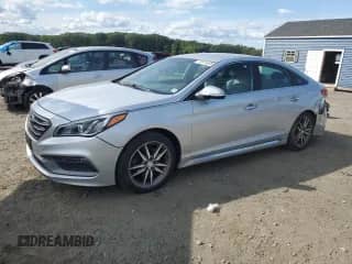 2015 Hyundai Sonata Limited z VIN 5NPE34AB8FH079546, wystawiony jako Copart lot #70514645 z przebiegiem 59 020 mil mil oraz Czysty tytuł • Clean title. Historia ofert i sprzedaży dostępna na DreamBid. Obrazek 1.