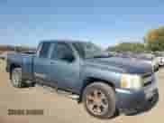 2010 Chevrolet Silverado 1500 LS z VIN 1GCSCREA0AZ258926, wystawiony jako Copart lot #74580154 z przebiegiem 206 925 mil mil oraz Nie do naprawy • Non repairable. Historia ofert i sprzedaży dostępna na DreamBid. Obrazek 4.