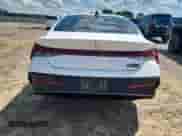 2024 Hyundai Elantra SEL z VIN KMHLS4DG7RU700606, wystawiony jako Copart lot #69964995 z przebiegiem 29 256 mil mil oraz Szkoda całkowita • Salvage title. Historia ofert i sprzedaży dostępna na DreamBid. Obrazek 6.